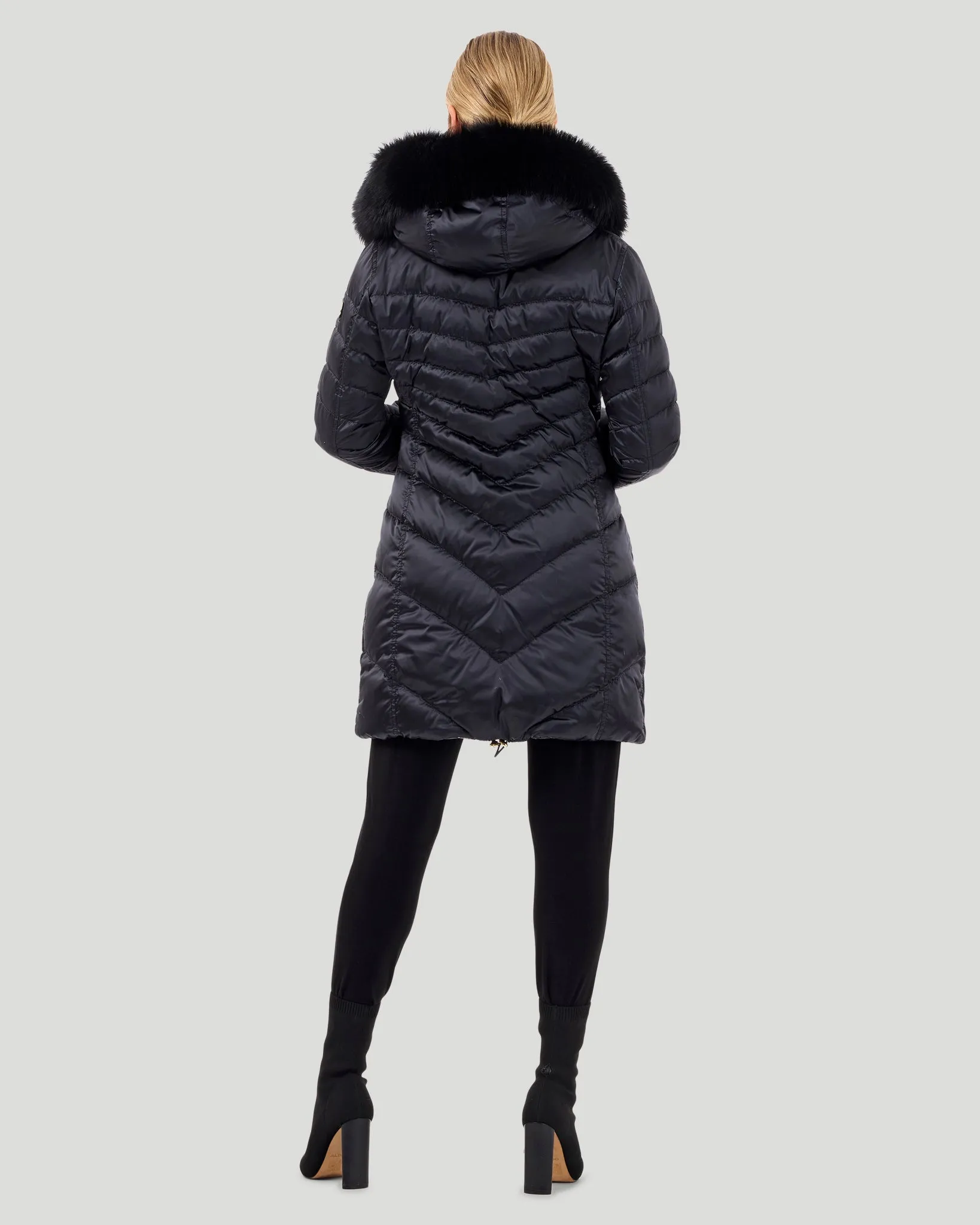 Après-Ski Jacket with Detachable Toscana Lamb Hood Trim