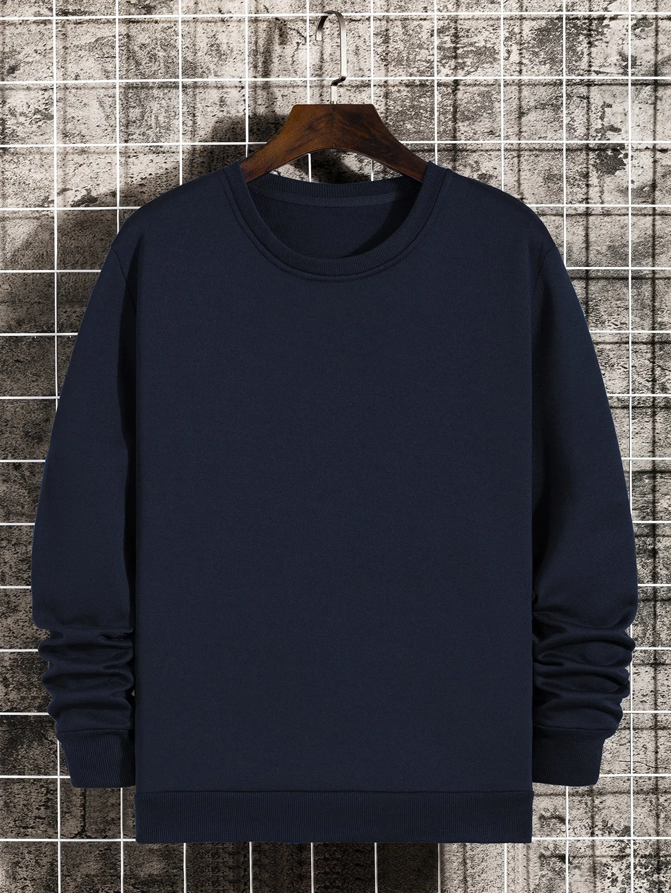 Manfinity Dauomo Men Round Neck Thermal Lined Sweatshirt