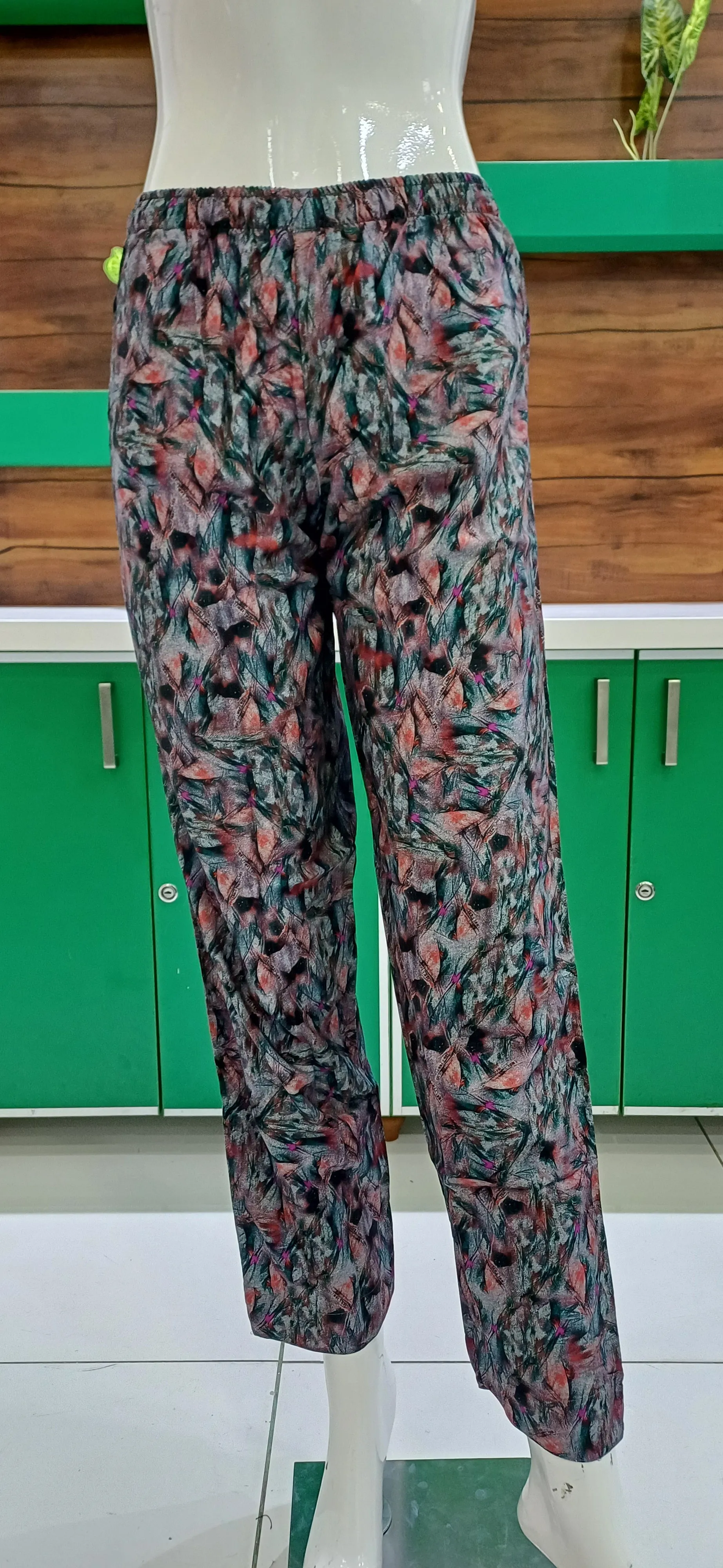 MANGAI Premium RAYON Printed Stylish Collar Night Suits | Stylish Print's All Over | Top & Bottom Set | Half Sleeve | Trendy Night Suits for Stylish Women's  (RCNS-CLR)